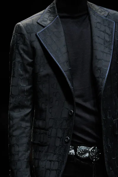 Look 12